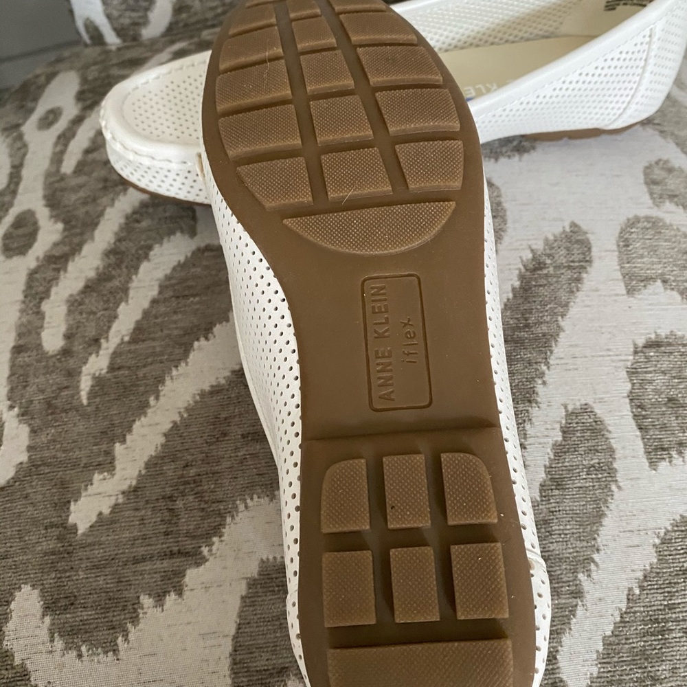 NEW Anne Klein Flats🥰 - Picture 4 of 4